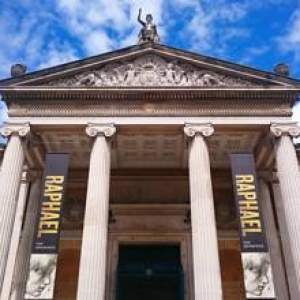Previews and Reviews of Objects in the Ashmolean Previews and Reviews of Objects in the Ashmolean